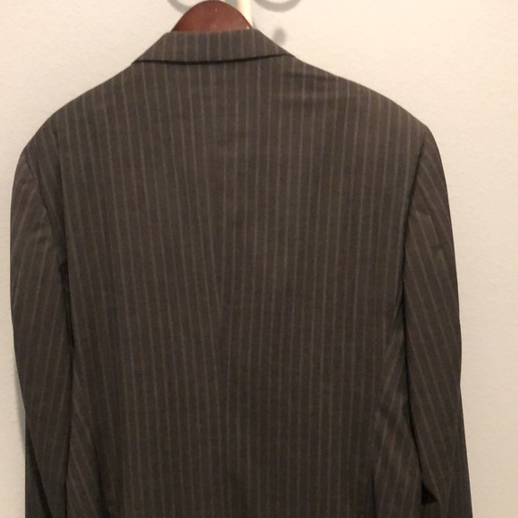 Mens Joseph Abboud Charcoal Grey Wool pinstripe suit - Picture 3 of 5